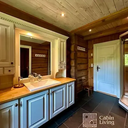 Casa vacanze Large Log At With Sauna, Fireplace And Panoramic View *
